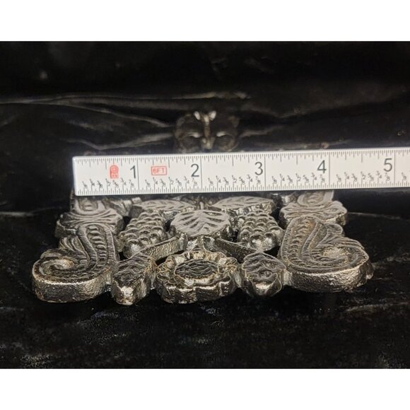 Vintage Cast Iron Trivet with Grape and Scrolls Motif - Picture 9 of 11